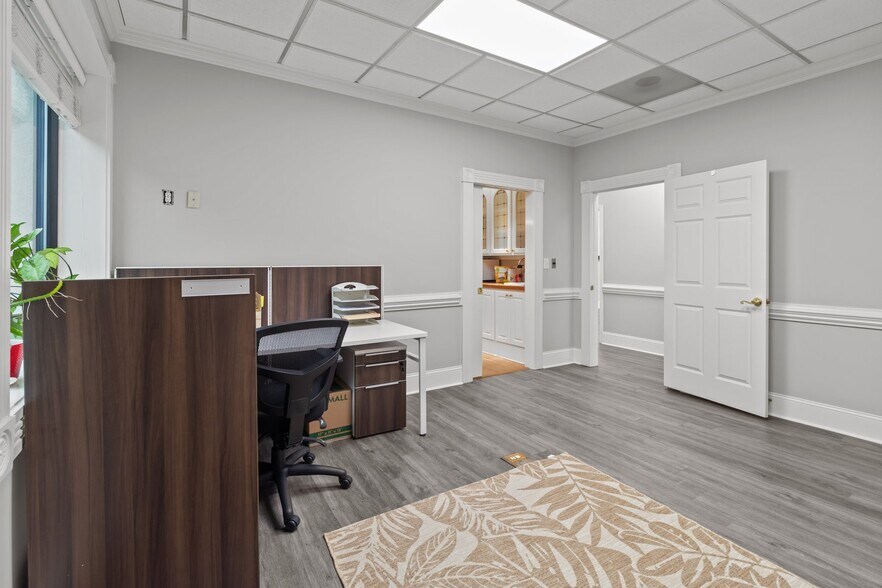 More Photos Of 147 Cedar Pointe Dr, Mooresville Research And Development For Lease