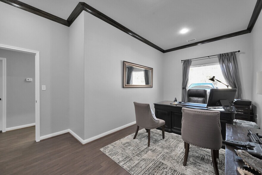 More Photos Of 15513 Capitol Hill Rd, Montgomery Service For Sale