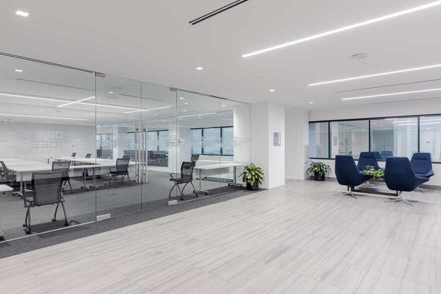 More Photos Of 330 N Brand Blvd, Glendale Office For Lease