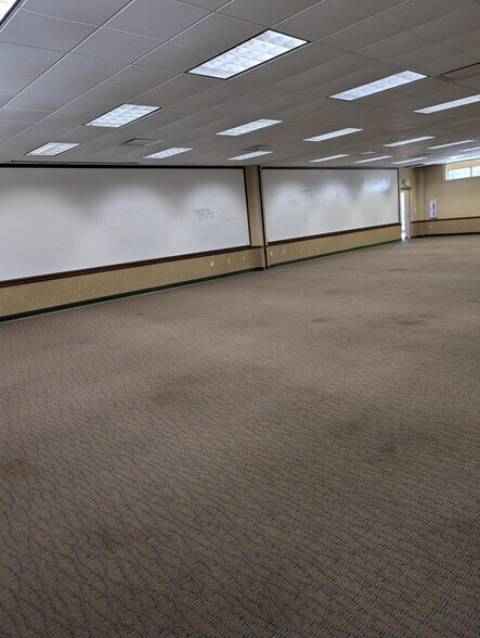 More Photos Of 1810 Successful Dr, Fairborn Loft Creative Space For Lease