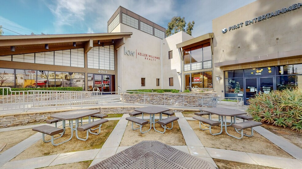 More Photos Of 4061 Laurel Canyon Blvd, Studio City Loft Creative Space For Lease