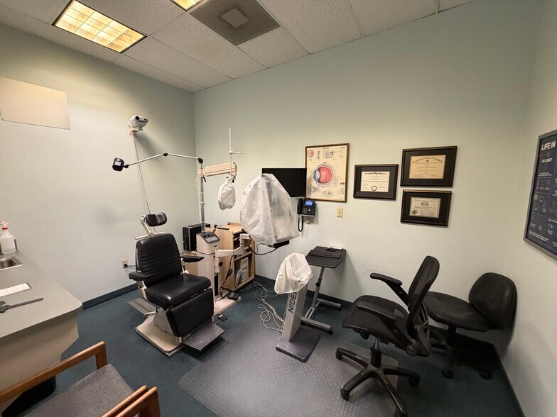 More Photos Of 107 Kingsway Rd, Brandon Medical For Sale