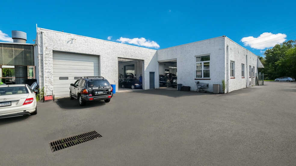 More Photos Of 2531 Street Rd, Bensalem Auto Repair For Sale