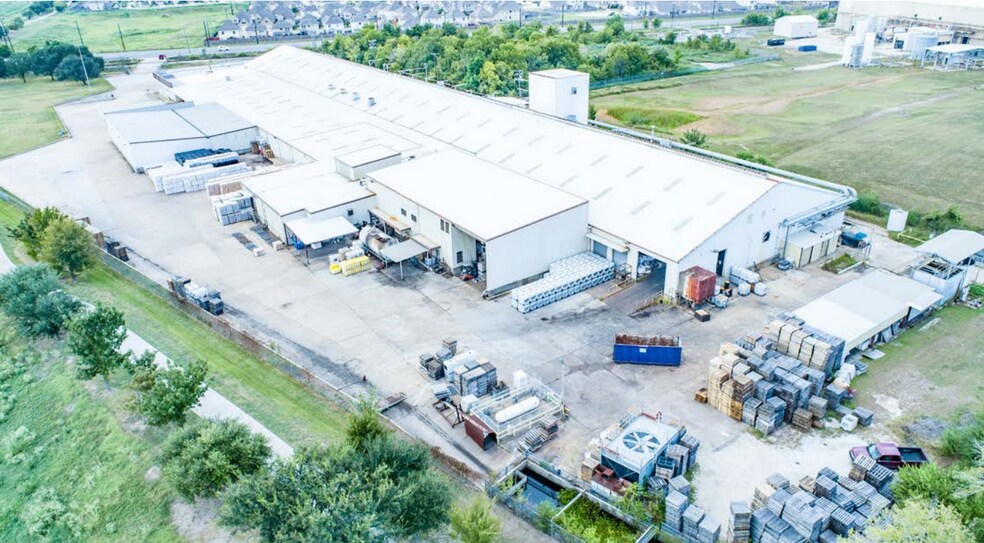 More Photos Of 13001 Almeda Rd, Houston Manufacturing For Lease