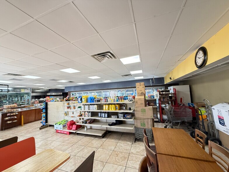 More Photos Of 8899 North Loop E, Houston Service Station For Sale