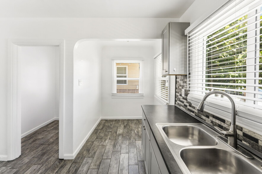 More Photos Of 1047 W 7th St, San Pedro Multifamily For Sale