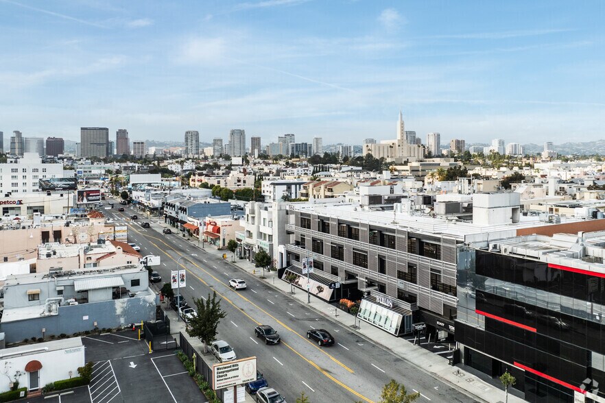 More Photos Of 1964 Westwood Blvd, Los Angeles Coworking Space