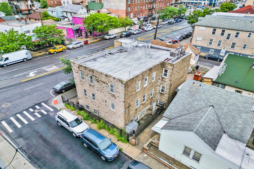 More Photos Of 3099 Coney Island Ave, Brooklyn Medical For Sale