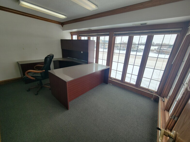More Photos Of 1417 N A Ave, Sioux Falls Warehouse For Lease