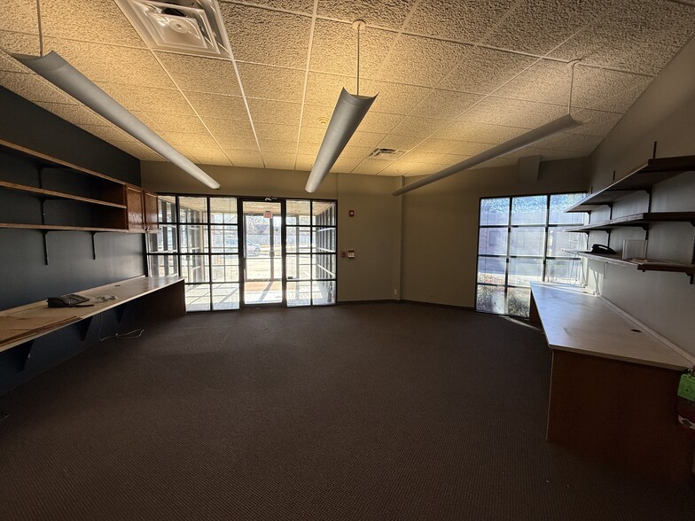 More Photos Of 6940 S Utica Ave, Tulsa Office For Sale