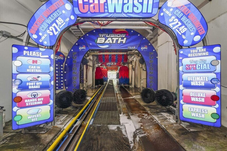 More Photos Of 690-696 River St, Troy Freestanding For Sale