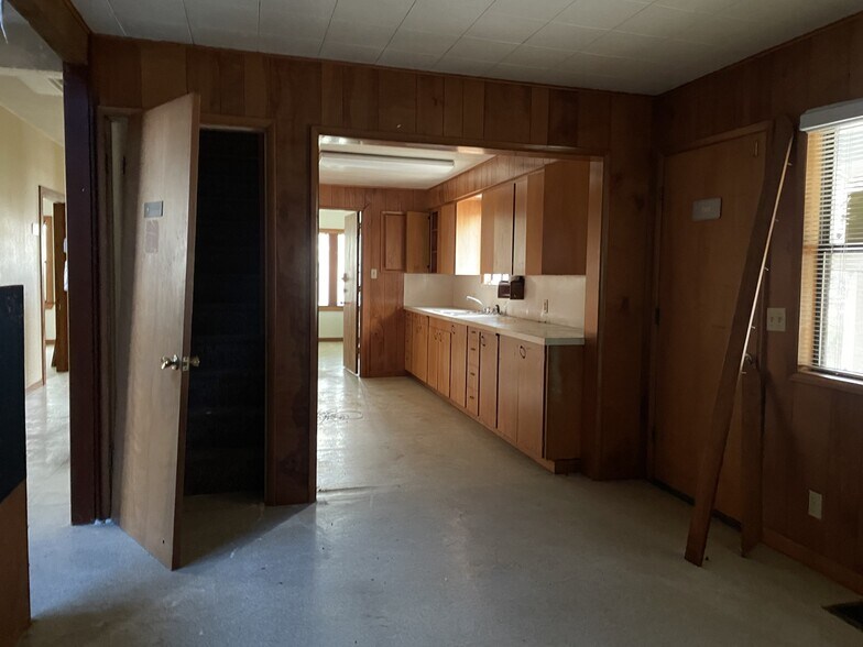 More Photos Of 1107 3rd St, Tillamook Healthcare For Sale