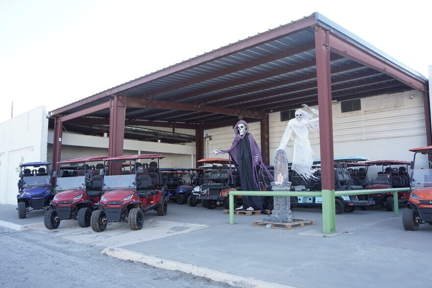 More Photos Of 215 N Main Ave, Big Lake Flex For Sale