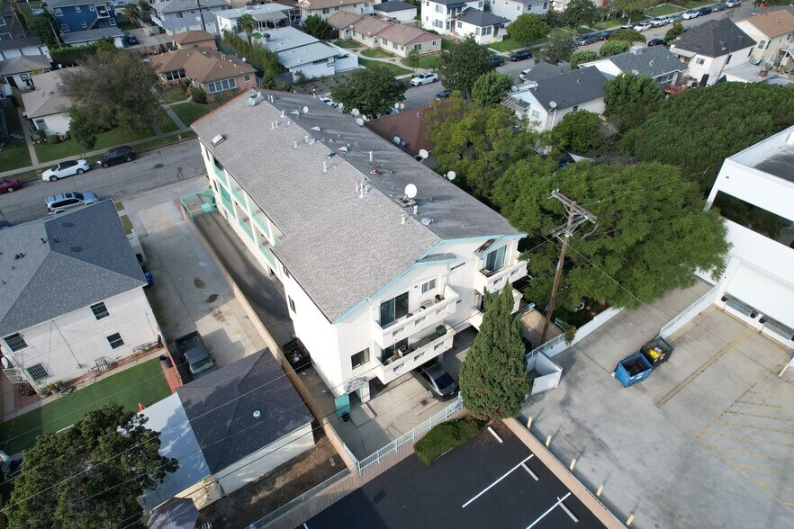 More Photos Of 8812 Reading Ave, Los Angeles Apartments For Sale