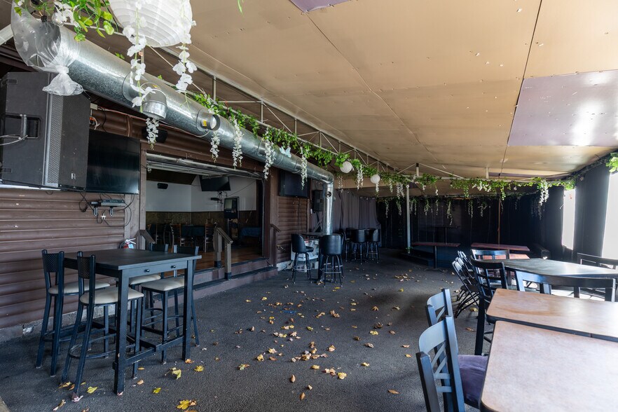 More Photos Of 7815 Ogden Ave, Lyons Restaurant For Sale