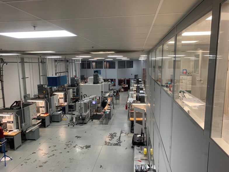 More Photos Of 301-315 Camars Dr, Warminster Research And Development For Lease