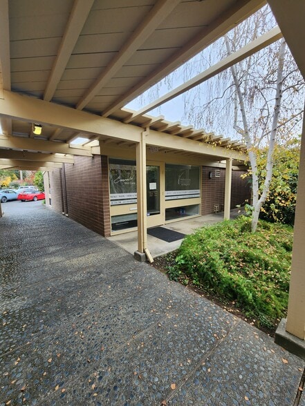 More Photos Of 1806-1832 Jefferson St, Napa Medical For Lease