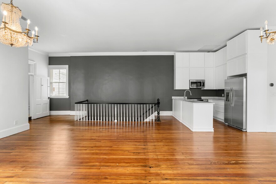 More Photos Of 417 Whitaker St, Savannah Storefront Retail Residential For Sale