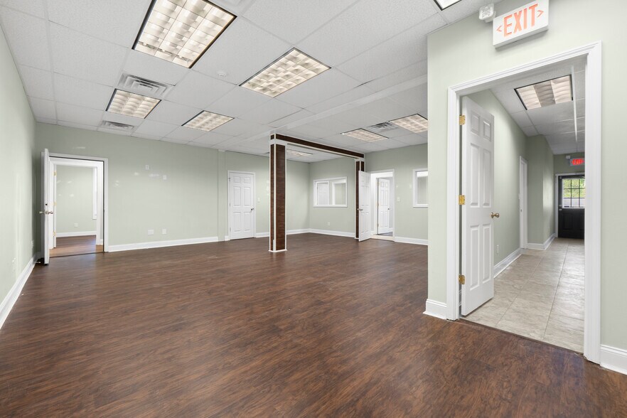 More Photos Of 317 Sylvan St, Chattanooga Office For Sale