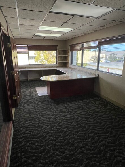 More Photos Of 2095 N Andrews Ave, Pompano Beach Light Manufacturing For Lease