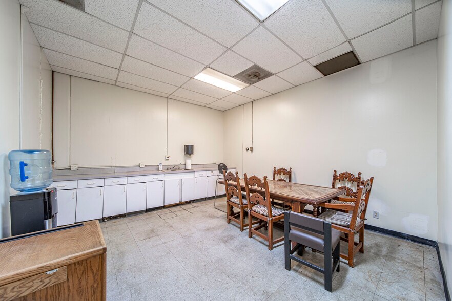 More Photos Of 500-506 S Palm Ave, Alhambra Warehouse For Lease