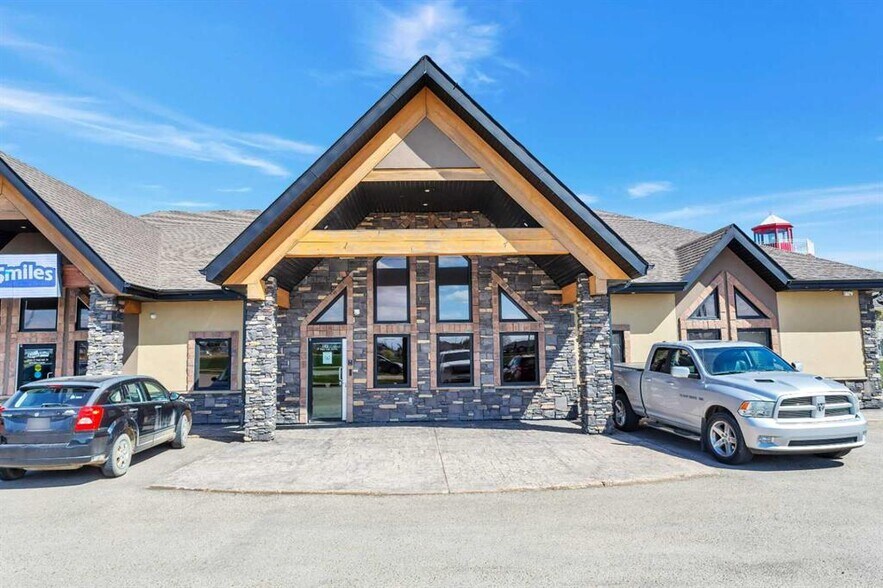 Primary Photo Of 17 Beju Industrial Dr, Sylvan Lake Office For Sale