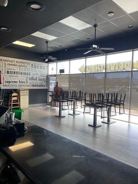 More Photos Of 15409 W Greenway Rd, Surprise Storefront For Lease