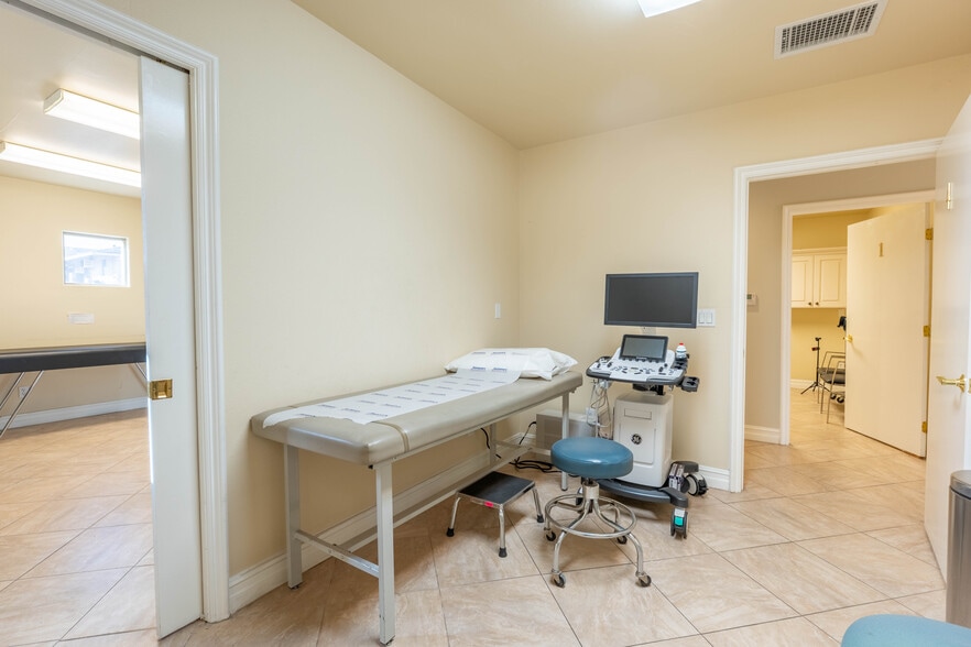 More Photos Of 4206 44th St, San Diego Healthcare For Sale