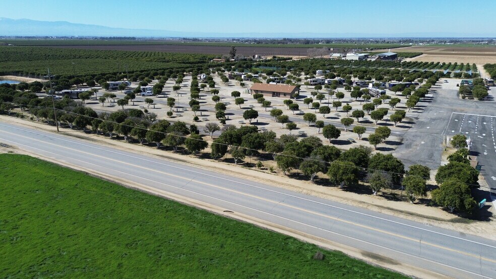 More Photos Of 1452 S Edison Rd, Bakersfield Trailer Camper Park For Sale