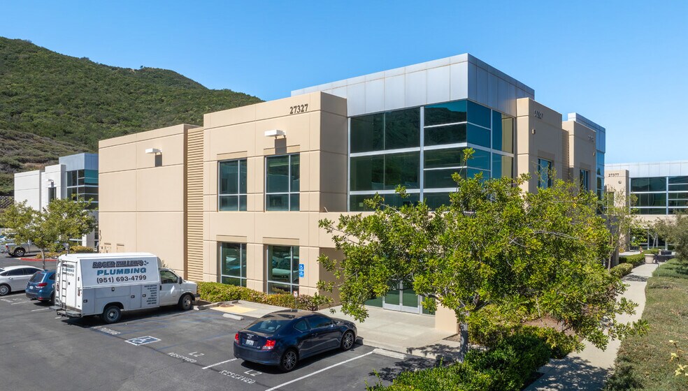 More Photos Of 27321-27327 Via Industria, Temecula Light Distribution For Lease
