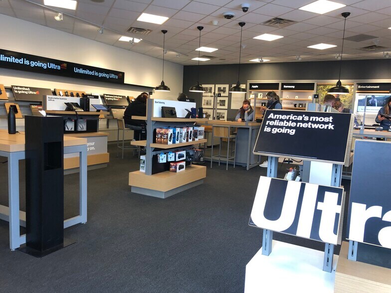 More Photos Of 3365 S Main St, Elkhart Freestanding For Sale