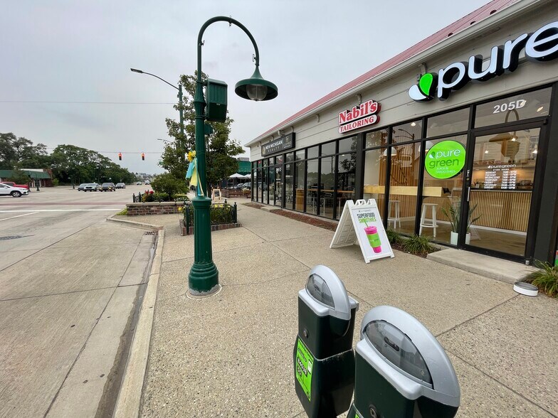 More Photos Of 205 S Main St, Rochester Storefront For Lease