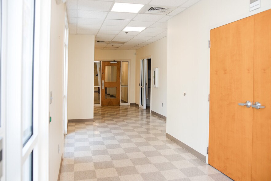 More Photos Of 101B Villa Dr, Daphne Medical For Lease