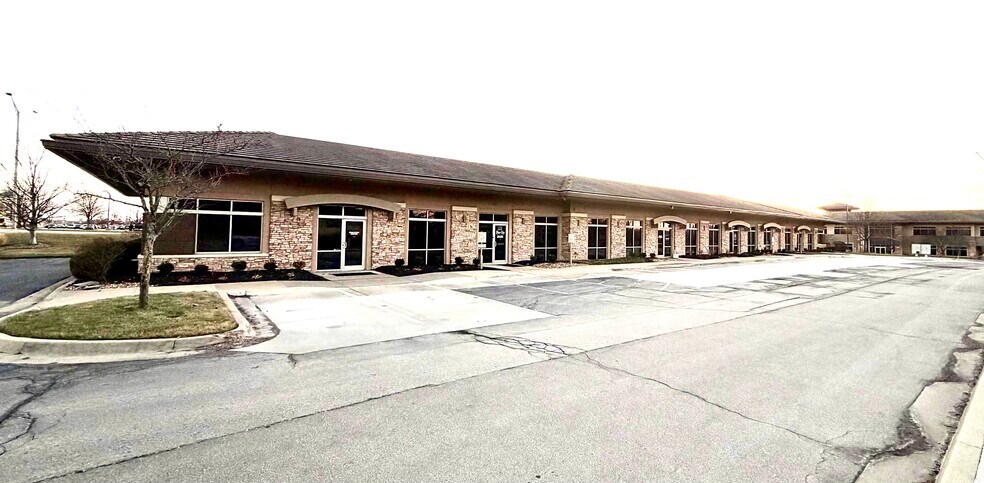 More Photos Of 14241-14257 Metcalf Ave, Overland Park Medical For Lease