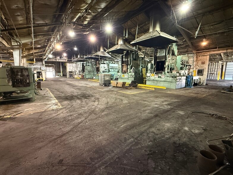 More Photos Of 8665 Station St, Mentor Warehouse For Sale