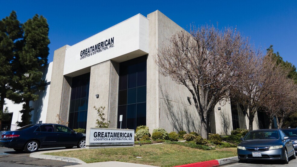 More Photos Of 13545-13565 Larwin Cir, Santa Fe Springs Warehouse For Lease