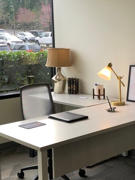 More Photos Of 13555 SE 36th St, Bellevue Coworking Space
