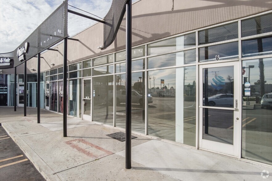 More Photos Of 913-915 W Manchester Blvd, Inglewood Unknown For Lease