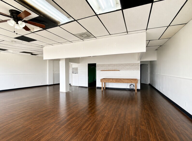 More Photos Of 5815-5865 W Gulf Bank Rd, Houston Storefront For Lease