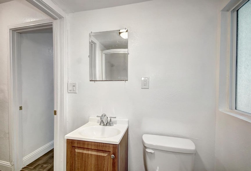 More Photos Of 2390-2398 Oakmont St, Sacramento Apartments For Sale