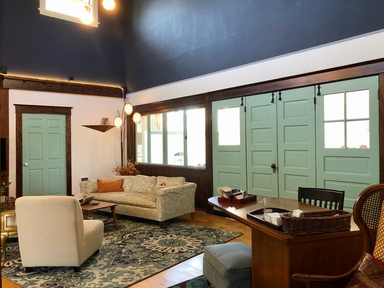 More Photos Of 7809 NE Everett St, Portland Religious Facility For Lease