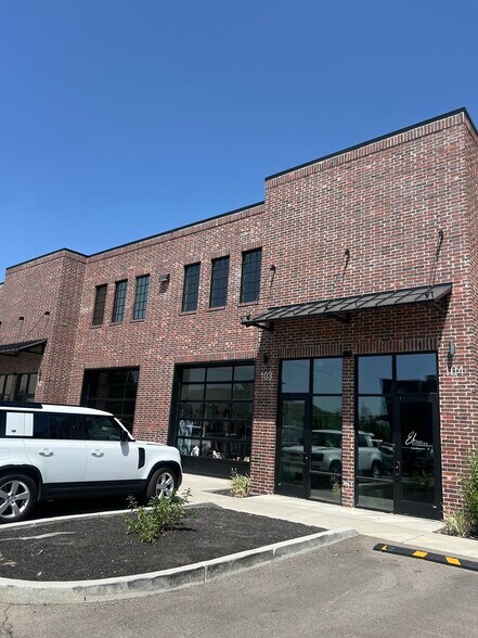 More Photos Of 831 Pioneer Rd, Draper Storefront Retail Residential For Lease