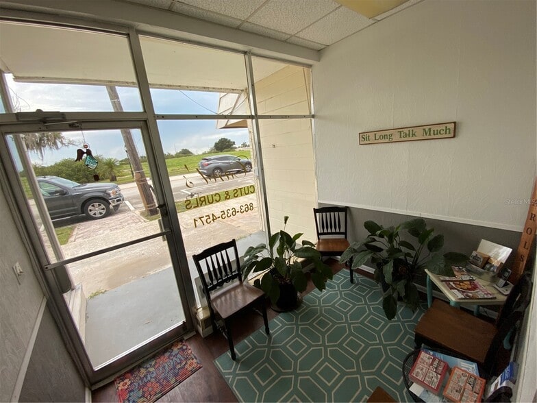 More Photos Of 207 N Scenic Hwy, Frostproof General Retail For Sale