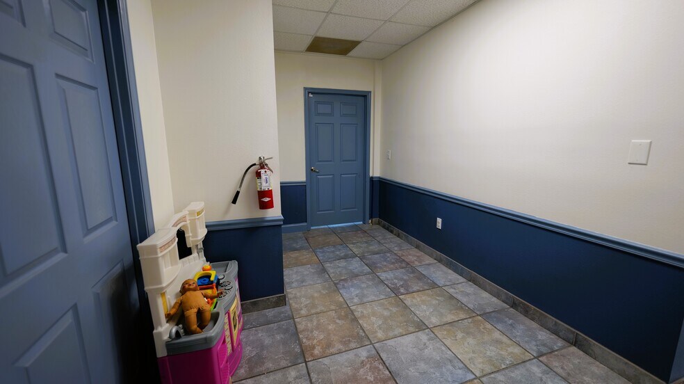 More Photos Of 1750 N 50th St, Tampa Daycare Center For Lease