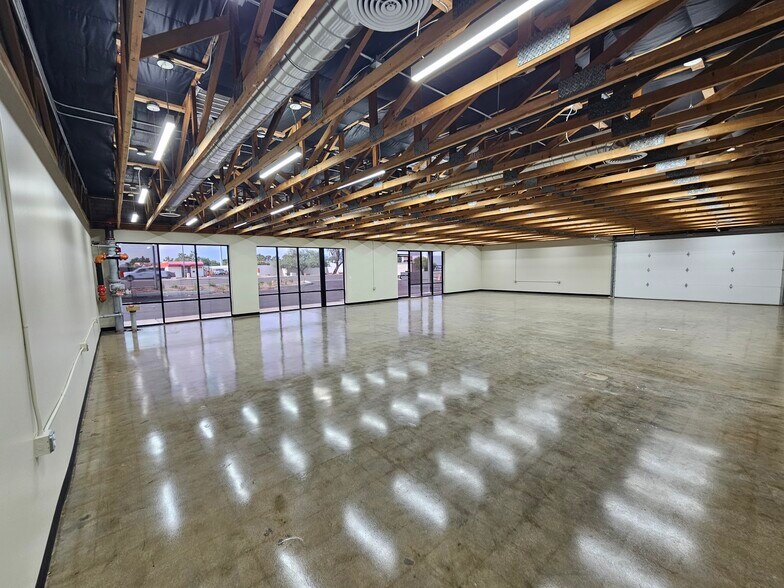 More Photos Of 8718 E McDowell Rd, Scottsdale Industrial For Sale