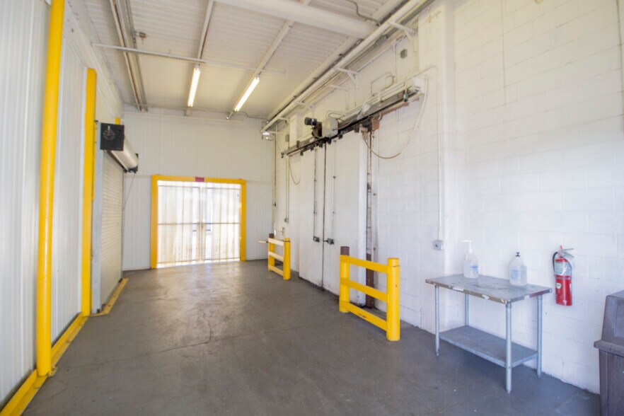 More Photos Of 1005 Snively Ave, Winter Haven Refrigeration Cold Storage For Sale