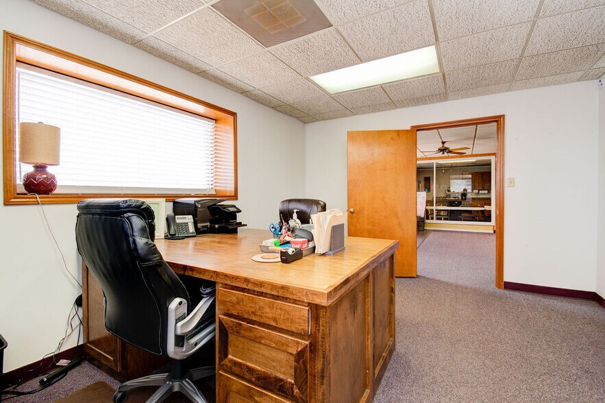 More Photos Of 4414 Avenue A, Lubbock Warehouse For Sale