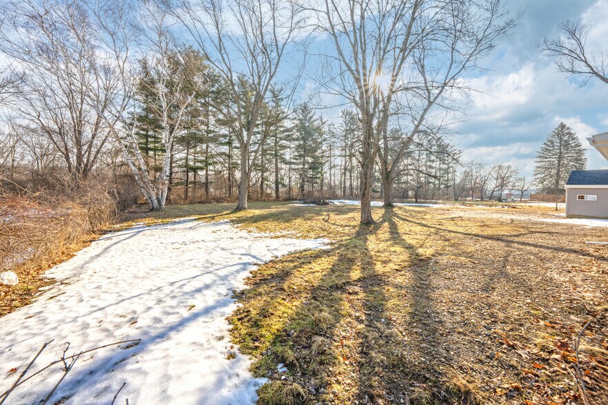 More Photos Of 15087 N Holly Rd, Holly Office For Sale