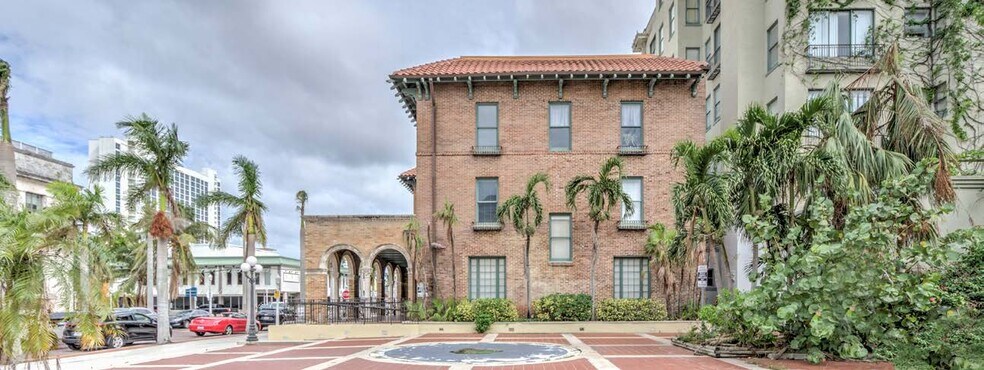 More Photos Of 2310 First St, Fort Myers Loft Creative Space For Lease