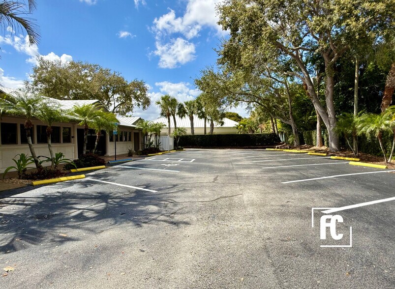 More Photos Of 835 SE Osceola St, Stuart Office Residential For Sale